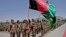 Soldados del ejército afgano se gradúan en Kabul y se preparan para asumir la seguridad del país.