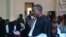 Maître Charles Cicura plaide pour les 48 victimes de viol à Kavumu, en RDC, le 10 novembre 2017. (VOA/Ernest Muhero)