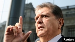 El expresidente peruano Alan García intentó suicidarse en Lima.