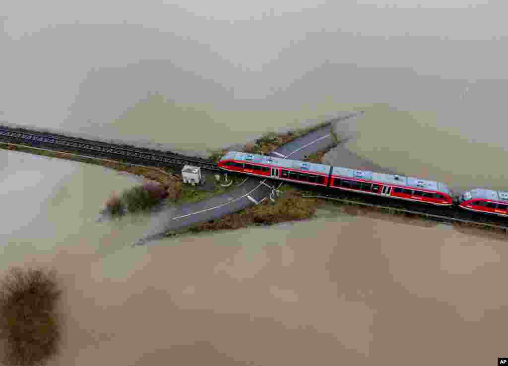 د نړۍ په ګوټ ګوټ کې په ۲۰۲۱ کال کې ګڼې طبیعي پیښې رامنځته شوې چې پکې یوه یې هم د جرمني په فرانکفورت ښار کې د سختو سیلابونو پيښه وه. &nbsp;