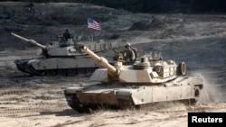 Američki tenkovi Abrams u vojnoj vježbi NATO-a u Letoniji, 2021. 