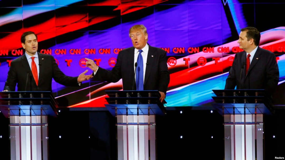 Từ trái sang phải: Thượng nghị sĩ Marco Rubio, ông Donald Trump và Thượng nghị sĩ Ted Cruz trong cuộc tranh luận tại Houston, Texas, ngày 25/2/2016.