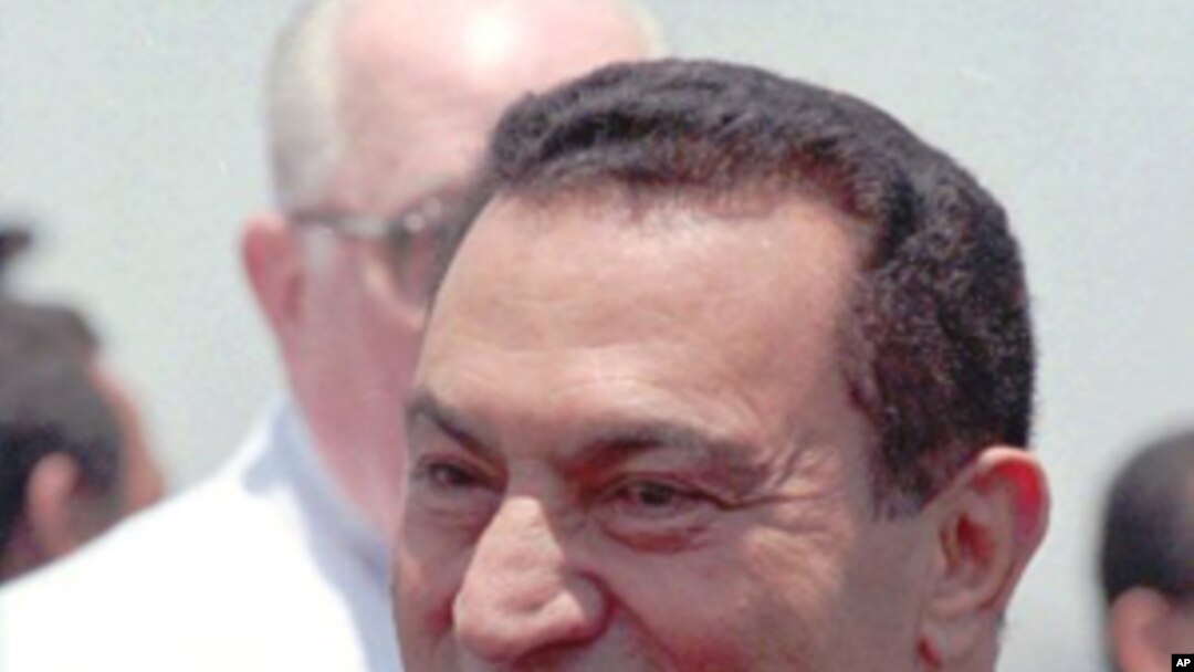 Egyptian President Hosni Mubarak (file photo)