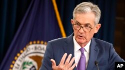 El presidente de la Reserva Federal, Jerome Powell, dijo que modificar la meta actual de inflación de la Reserva Federal podría ayudar a evitar que las expectativas de inflación.
