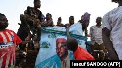 Para pendukung Capres Mahamane Ousmane, yang juga mantan Presiden Niger dalam kampanye di Niamey, Niger (foto: dok). 