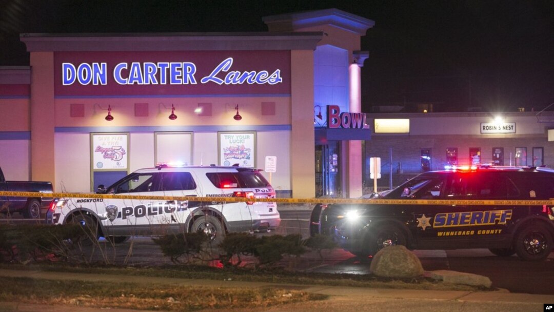 Policija na mestu napada u Rokfordu, u Ilinoisu, 26. decembar 2020. (Foto: Scott P. Yates/Rockford Register Star via AP)