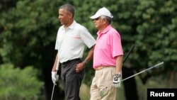 미국의 바락 오바마 대통령이 휴가 중인 24일 하와이에서 말레이시아의 나집 라작 총리와 골프 회동을 가졌습니다. 