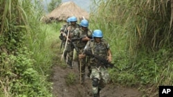 Walinda amani wa umoja wa mataifa wakifanya doria mashariki mwa Congo