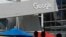 Un letrero de Google en el campus en Mountain View, California, el martes 24 de septiembre de 2019. AP.