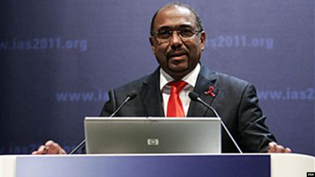 Michel Sidibe, Direktur Eksekutif UNAIDS berbicara dalam sebuah konferensi internasional tentang HIV/AIDS di Roma (foto: dok).