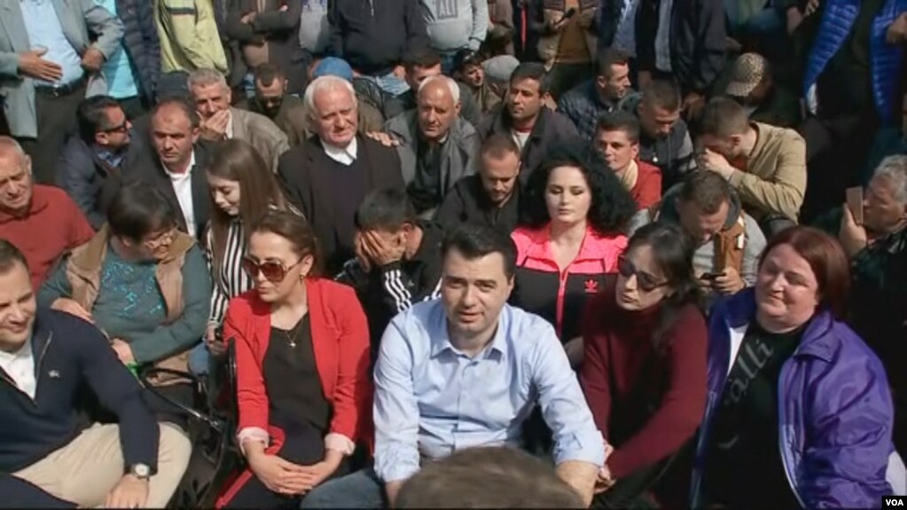 Tiranë: Kryetari i opozitës, Lulzim Basha, u procedua për tubim të paligjshëm