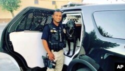 En esta foto sin fecha provista por el departamento de policía de Newman, California, se ve al oficial Ronil Singh, quien el 26 de diciembre de 2018 fue asesinado durante una parada de tráfico de rutina. 