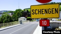 Zona Schengen yang bebas paspor di Eropa sedang dalam “bahaya” setelah Swedia dan Denmark memulai pengawasan baru perbatasan untuk membendung arus migran (Foto: dok).