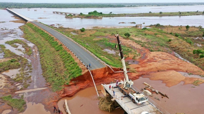 Six disparus dans des crues après la tempête Ana au Mozambique