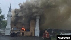 Masjid Diyanet di New Haven, Connecticut terbakar, Minggu, 12 Mei 2019. (Foto: Diyanet Camii/Facebook)