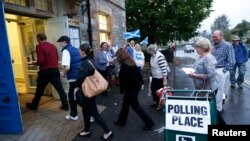 Những người ủng hộ việc tiếp tục ở lại trong Liên hiệp Anh vui mừng trước kết quả trưng cầu dân ý 