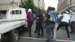 Pro et anti-Zuma s'opposent à Johannesburg (vidéo)
