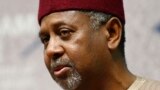 Kanar Sambo Dasuki mai ba shugabankasa shawara kan tsaro wanda ya fara cewa a dage zabe.