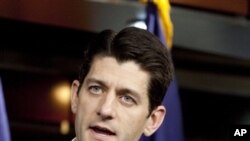 ສະມາຊິກສະພາຕໍ່າຈາກລັດ Wisconsin, ທ່ານ Paul Ryan ກ່າວ
ຖະແຫລງຄຳໂຕ້ຕອບຂອງພັກຣີພັບບລິກກັນຕໍ່ຄໍາປາໄສຂອງປະທານາ
ທິບໍດີ Obama ກ່ຽວກັບສະພາບການຂອງປະເທດຊາດໃນວັນທີ 25 ມັງກອນ, 2011