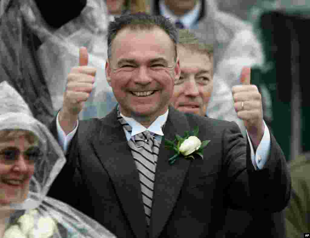 Virginia Gov. Timothy M. Kaine gives a thumbs up after being sworn in at the reconstructed Colonial Capitol in Williamsburg, Virginia, Jan. 14, 2006.