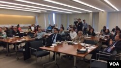 亚美法律援助处举行新报告发布记者会（美国之音方冰拍摄）