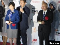 东京都知事小池百合子与郭仲熙 (照片提供: 郭仲熙 )