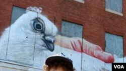 Gaia izradio jedan od prvih murala u Station North Districtu, u Baltimoreu