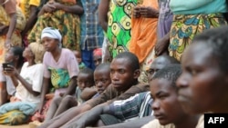 Un groupe de réfugiés burundais, camp de Gashora, district de Bugesera, Rwanda, le 10 avril 2015. AFP PHOTO / STEPHANIE AGLIETTI 