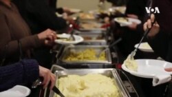 VOA英语视频：印第安纳大学感恩节大餐让留学生找到了家