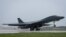 一架美国B1-B战略轰炸机在安德森空军基地起飞 - 美国空军照片