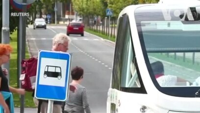 Châu Âu thí điểm xe buýt không người lái
