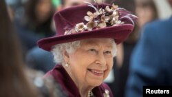 英国女王伊丽莎白二世2020年2月25日参访英国军情五处。