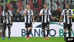 Cristiano Ronaldo (2 dari kiri), Blaise Matuidi (kiri), Mario Mandzukic, Giorgio Chiellini di San Siro, 11 November 2018.