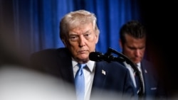 特朗普总统1月3日在海湖庄园举行的记者会上发表讲话。