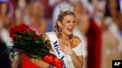 Reaksi Mallory Hytes Hagan pada saat dipilih sebagai pemenang Miss America 2013, 12 Januari 2013. (Foto:Dok)