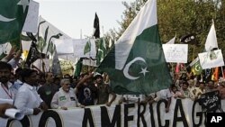 Pakistani protesters hold anti-U.S. rally over recent terror allegations, Sept. 28, 2011.