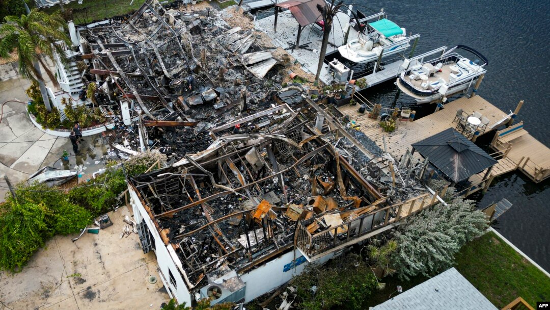 Razrušene kuće u Signal Kovu, na Floridi, posle prolaska uragana Idalija (Foto: Miguel J. Rodriguez Carrillo / AFP)