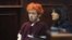 James Holmes, com a sua advogada oficiosa, num tribunal do Colorado, no dia 23 de Julho de 2012