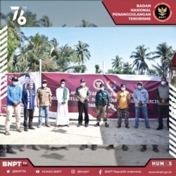 Inisiasi vaksin gratis BNPTmemberikan jalan bagi para warga, khususnya mantan napiter, untuk mendapatkan akses kesehatan di tengah merebaknya informasi hoaks tentang vaksin. (Twitter/BNPT)