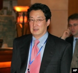 FILE - Victor Cha, then the U.S. National Security Council's director for Asian affairs, is pictured heading to six-party talks on North Korea's nuclear program, in Beijing, March 22, 2007.