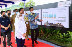 Holding BUMN Pariwisara InJourney akan mengintegrasikan berbagai perusahaan mulai dari penerbangan, pengelolaan bandara, 120 hotel, kawasan pariwisata hingga souvenir karya anak bangsa. (Foto: VOA/Biro Setpres)