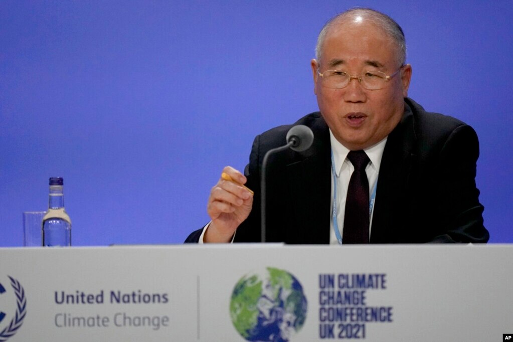 2021年11月10日，中国气候变化问题特使解振华在苏格兰格拉斯哥举行的第26届联合国气候变化大会（COP26）上发表讲话。(photo:VOA)