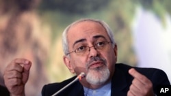 Menteri Luar Negeri Iran Mohammad Javad Zarif dalam sebuah forum di Istanbul, Turki. (Foto: Dok)