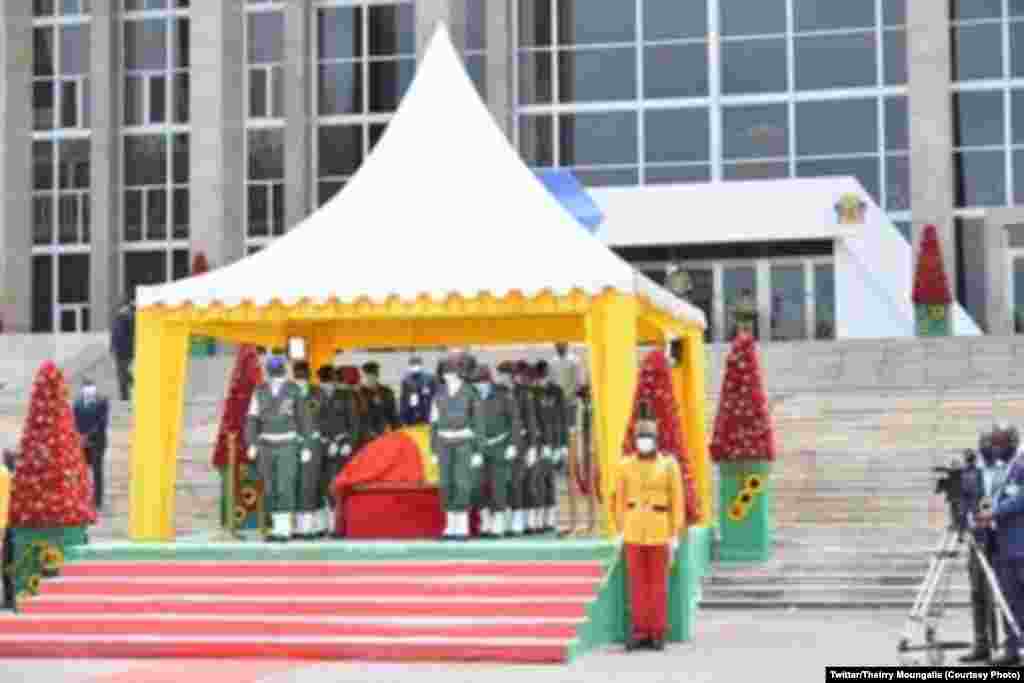 Matanga ma mokonzi ya kala ya Congo-Brazzaville Jacques Joachim Yhombi Opango na Brazzaville, 30 octobre 2020. (Twitter/Thierry Moungalla)