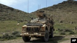 아프간 아친 지역에서 활동 중인 미군 차량(자료사진)
