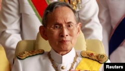 ထိုင်းဘုရင်ကြီး Bhumibol Adulyadej (သတင်းဓါတ်ပုံများ)