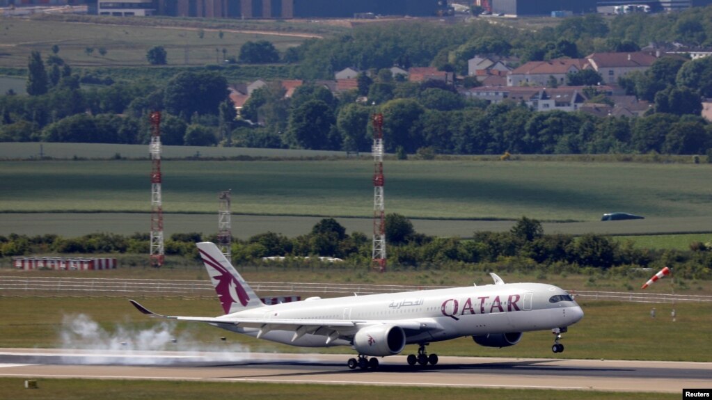 Një avion i linjës ajrore të Katarit
