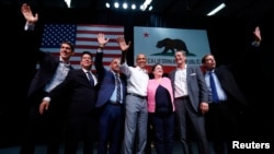 Cựu Tổng thong Barack Obama vận động cho các ứng viên Dân chủ ở Anaheim, California