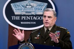 Jenderal Mark Milley berbicara pada konferensi pers di Pentagon, Rabu, 21 Juli 2021 di Washington. (Foto: AP/Kevin Wolf)