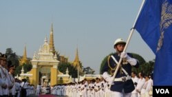 Mourning in the Streets as Sihanouk Procession Begins